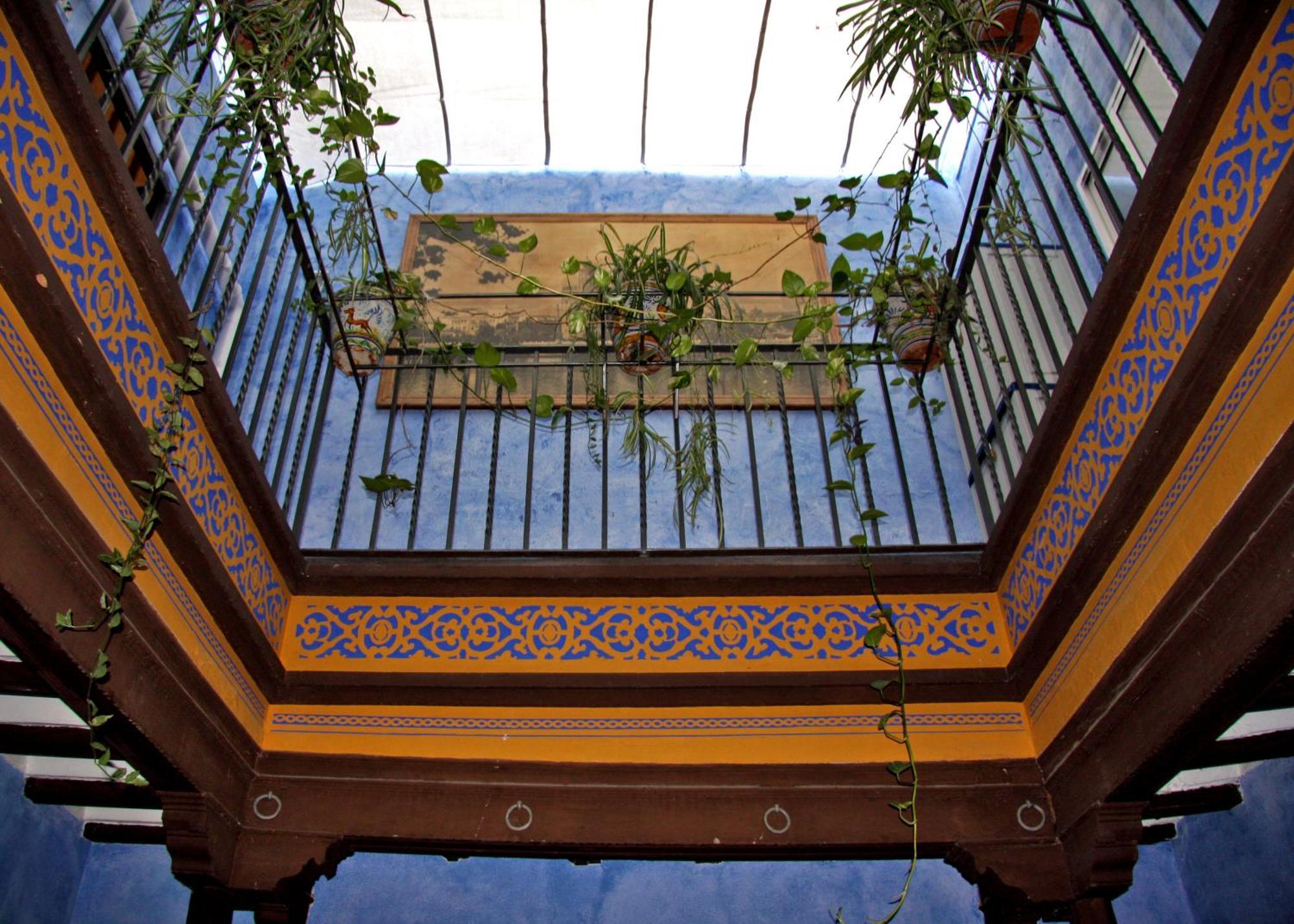Pension Lisdos, Seville